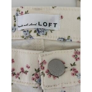 Anne Taylor Loft Modern Skinny Floral Jeans 6/ 28 White Pink Blue Denim Pants